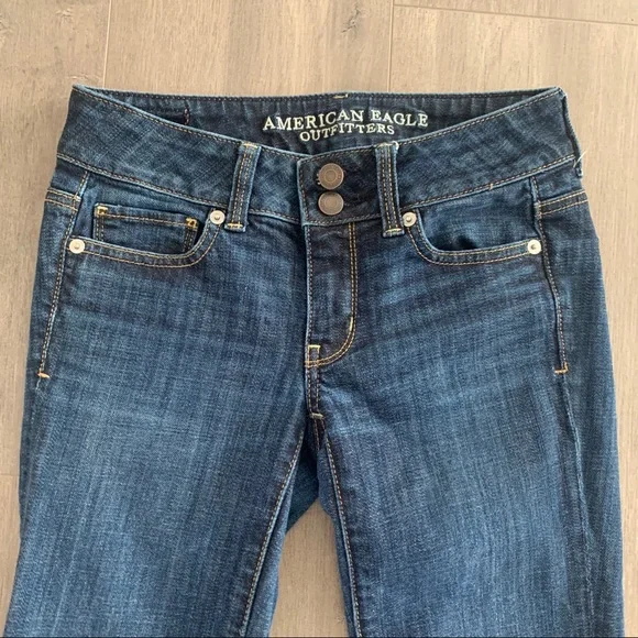 American Eagle Outfitters Blue Jeans Artist. P - Picture 3 of 6